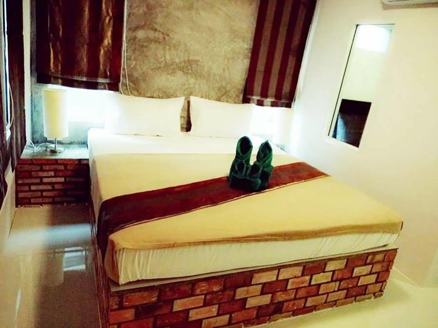 Popular Lanta Resort Koh Lanta Exterior photo