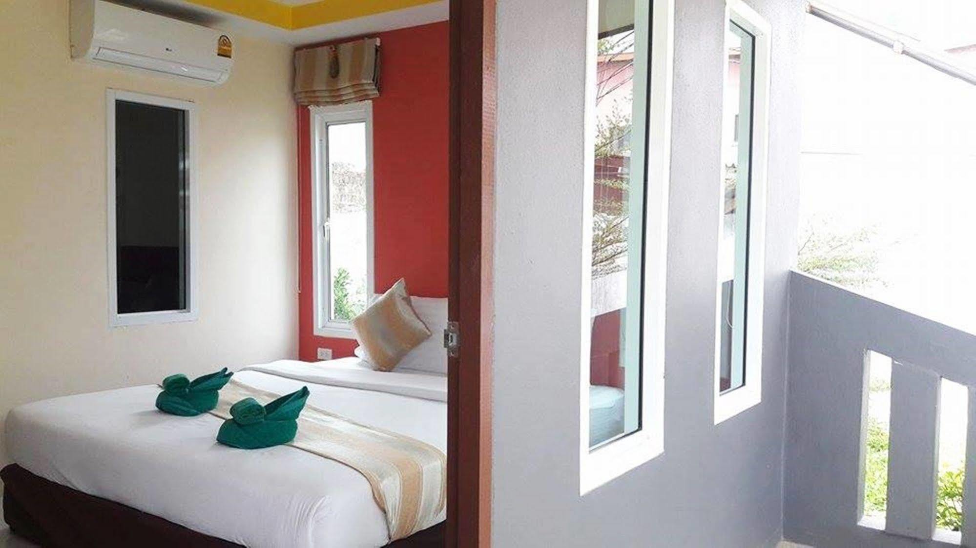 Popular Lanta Resort Koh Lanta Exterior photo