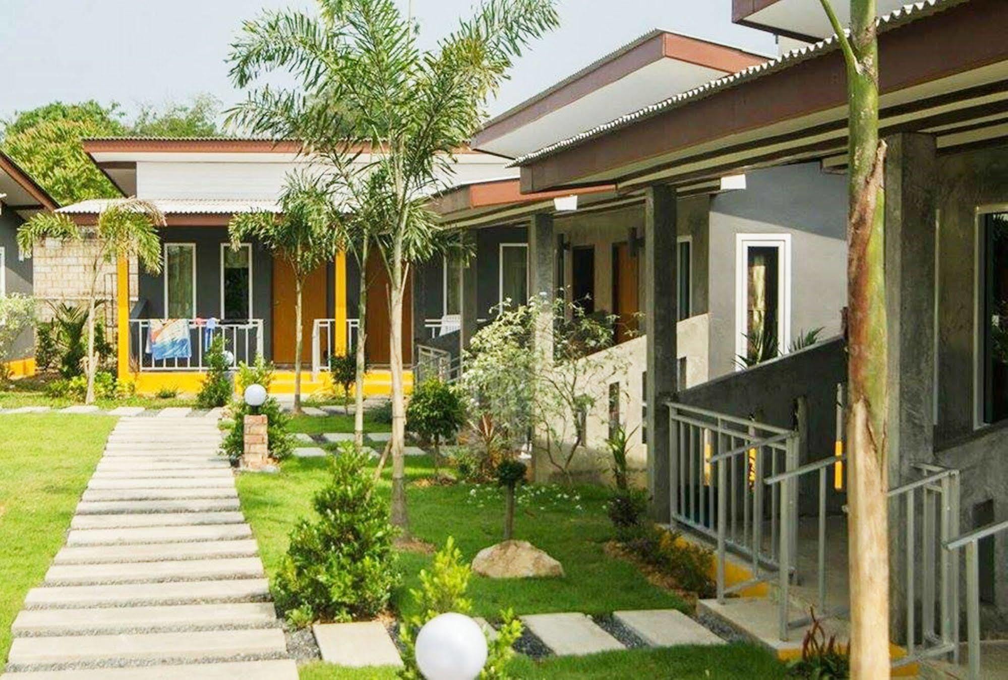 Popular Lanta Resort Koh Lanta Exterior photo