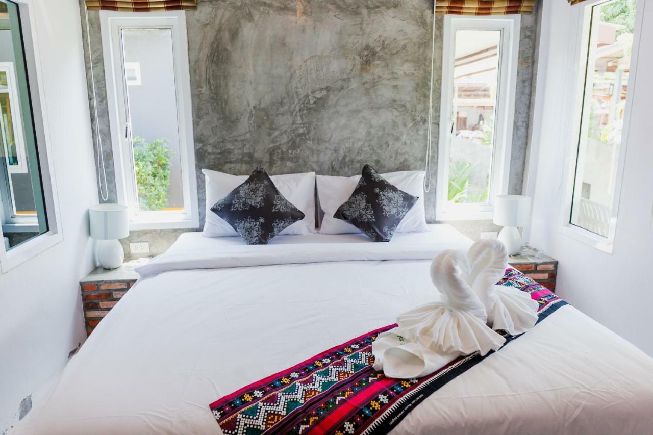 Popular Lanta Resort Koh Lanta Exterior photo